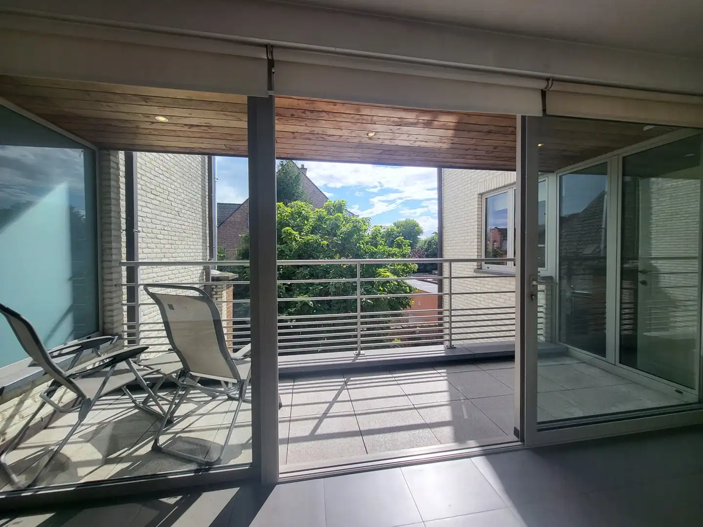 Prachtig energiezuinig 2-slaapkamerappartement met 2 zonnige terrassen en lift in hartje Geraardsbergen. foto 2