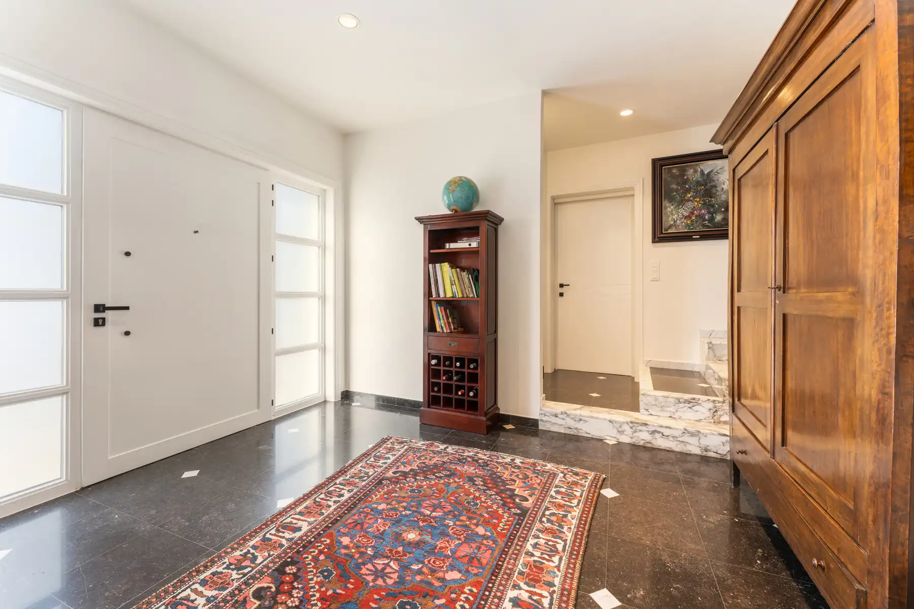 Charmante gerenoveerde woning met 3 slpk en 2 garages  foto 3