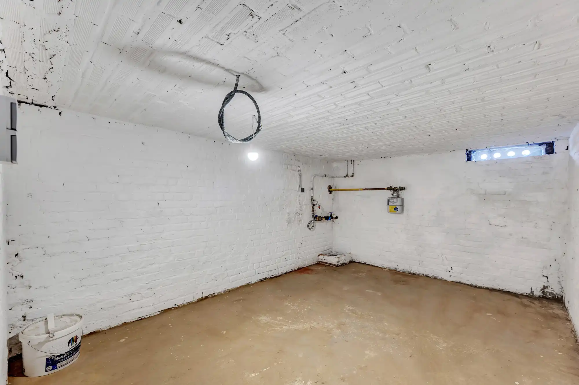 Volledig gerenoveerde woning met 3 slpks en tuin foto 17