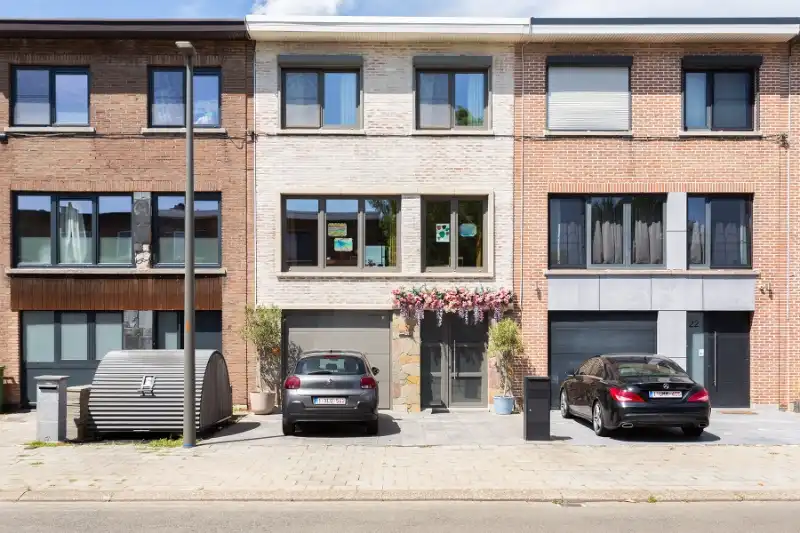 Prachtige bel-etagewoning in kindvriendelijke buurt! EPC A! foto 2