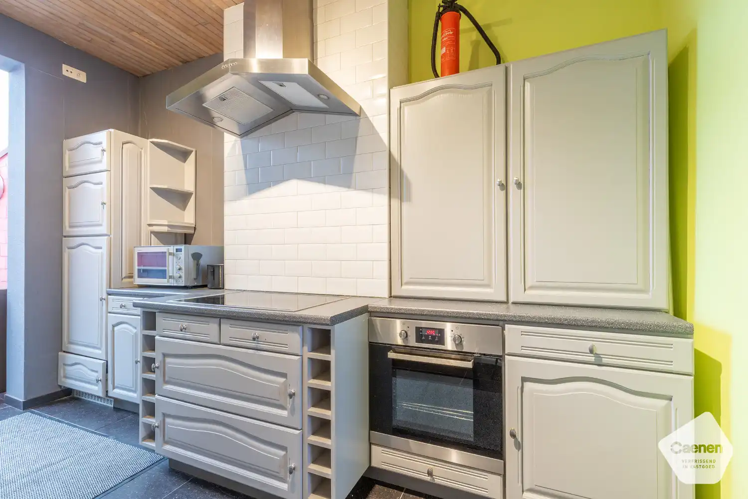 Ruime stadswoning met 3 slaapkamers en gezellige koer foto 6