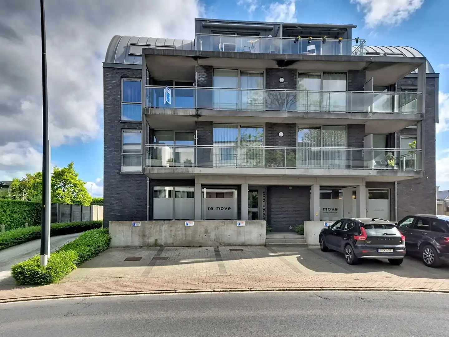 Appartement met 2 slpks en garage foto {{pictureIndex}}