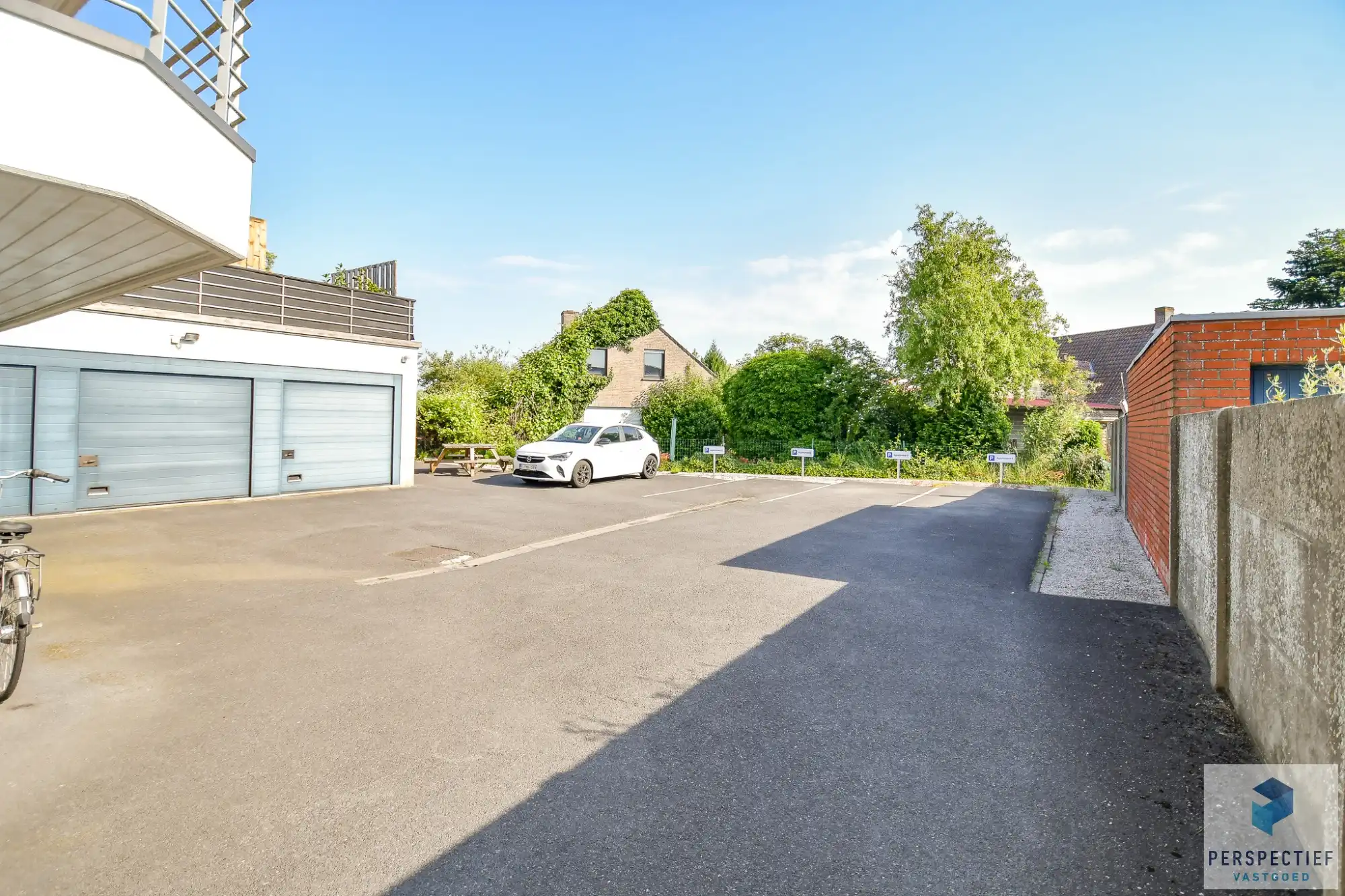 Goed gelegen appartement met 2 slpk - 2 terrassen & autostaanplaats foto 17
