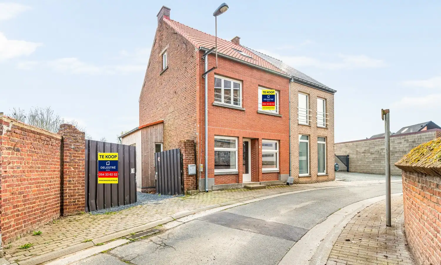 Ecologisch compleet gerenoveerde woning (EPC A)&nbsp; met grote tuin 22a50ca in hartje Aspelare foto {{pictureIndex}}