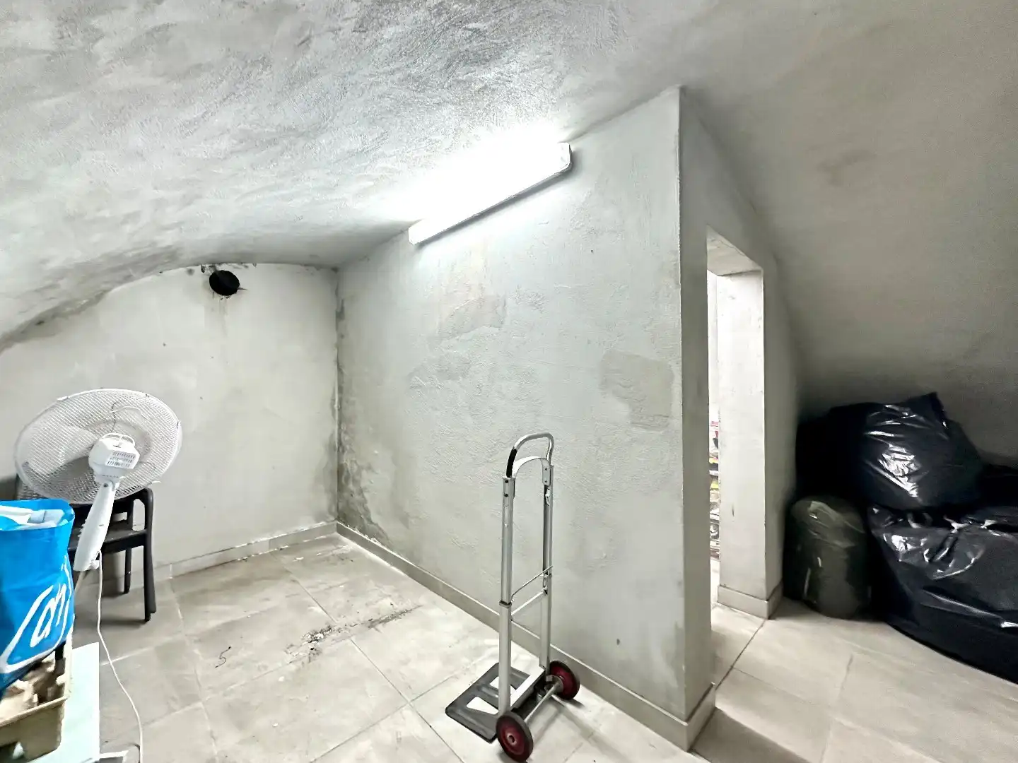 Ruim en energiezuinig appartement in het centrum van Tongeren met 2 slaapkamers foto 14