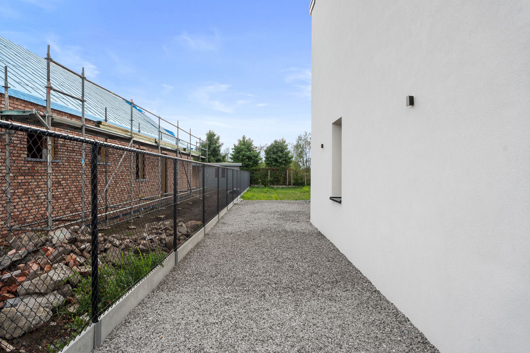 Gerenoveerde halfopen bebouwing parel  foto 25