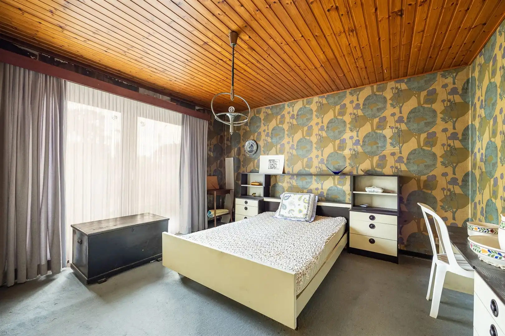 Te renoveren woning met veel potentieel! foto 11