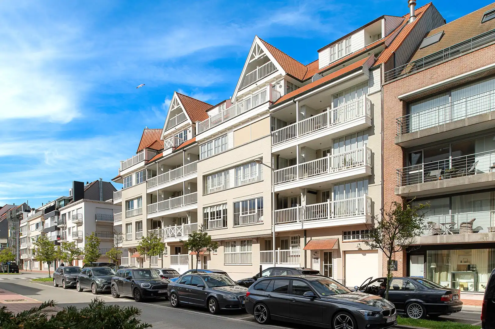 Ruim 3-slaapkamer duplex-appartement in de Van Bunnenlaan. foto 4