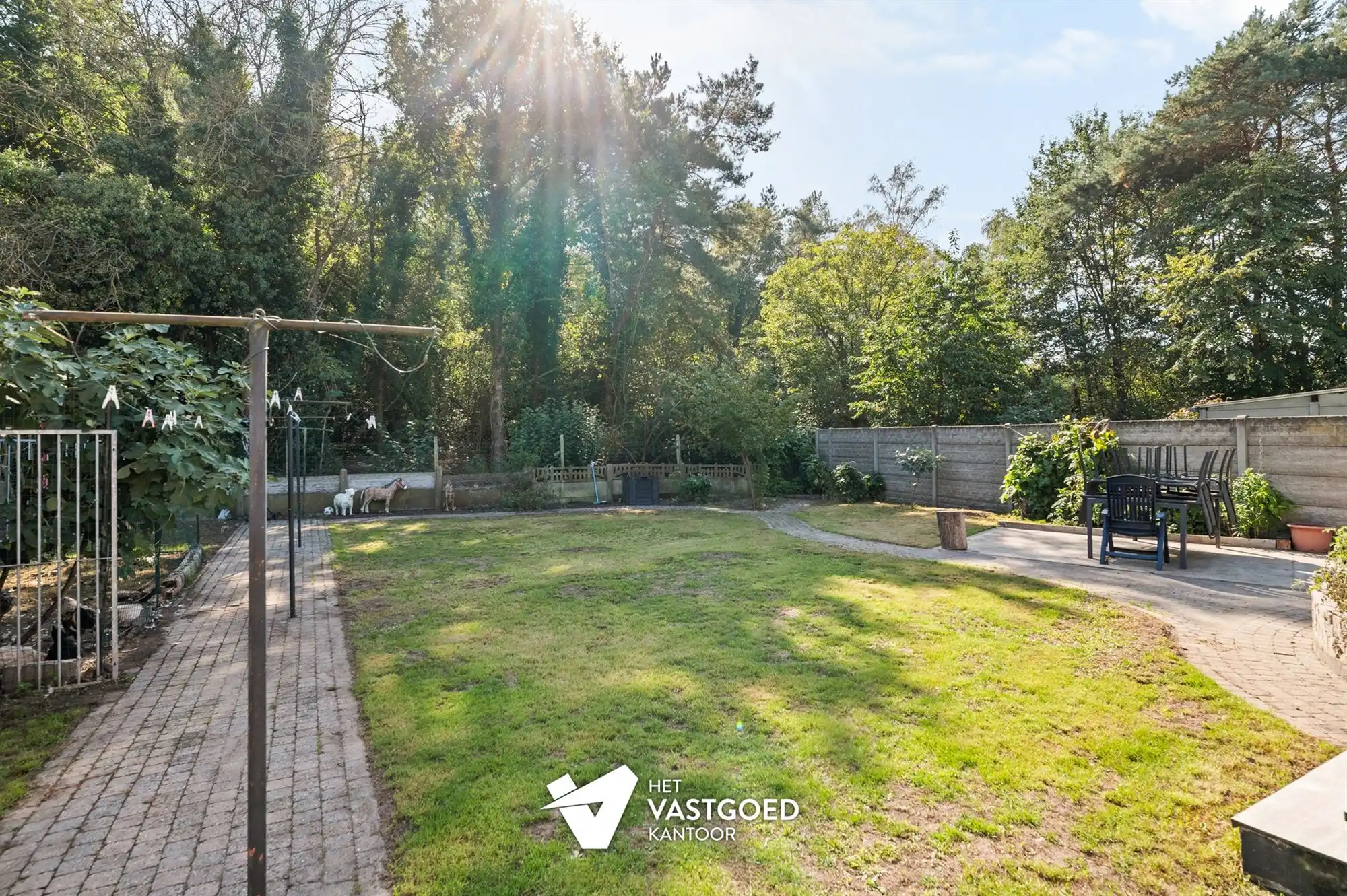 UITERST KNAP GERENOVEERDE WONING MET 3 SLAAPKAMERS GELEGEN OP EEN ZONNIG GEORIENTEERD PERCEEL VAN 7A32CA TE BEVERLO foto 25