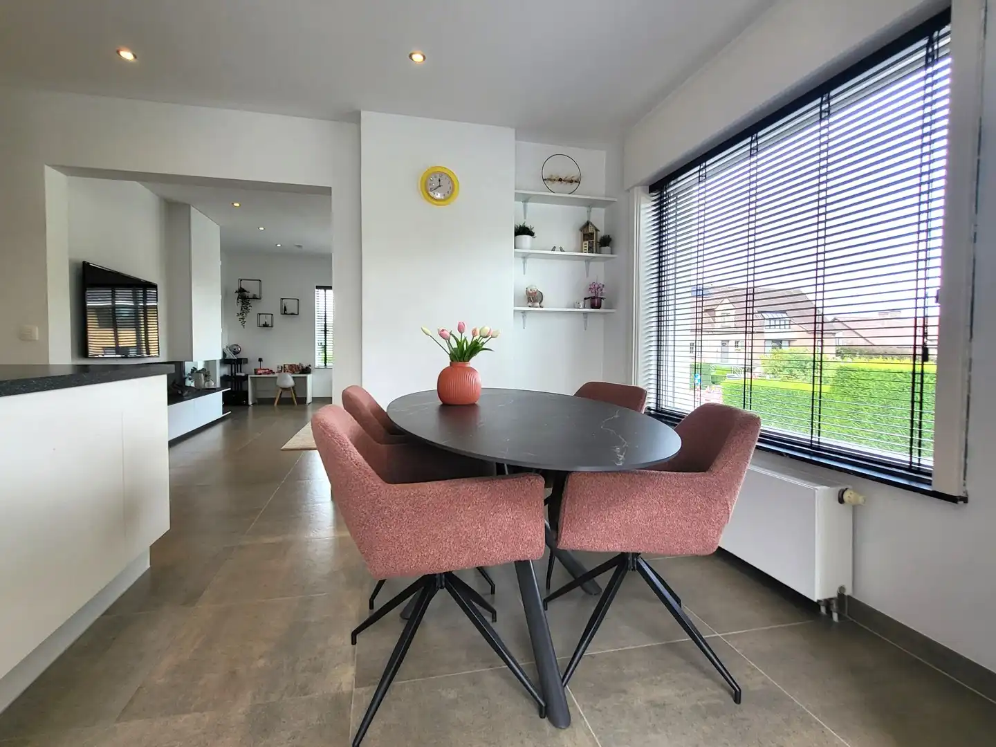 Gerenoveerde woning met garage en zonnige tuin in landelijke omgeving. Topper! foto 22