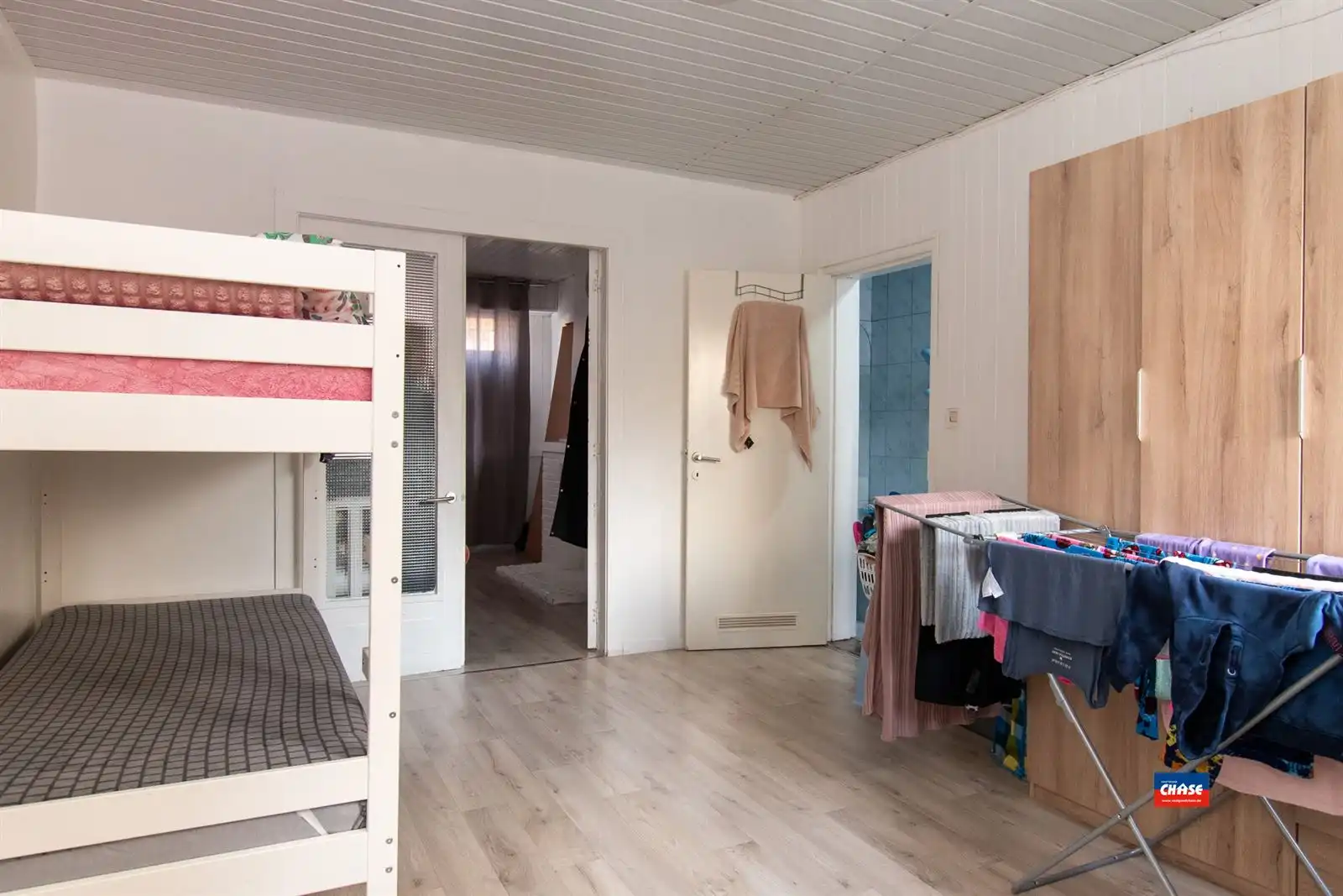 Woning met 4 slpks - opgedeeld in 3 woonunits foto 3