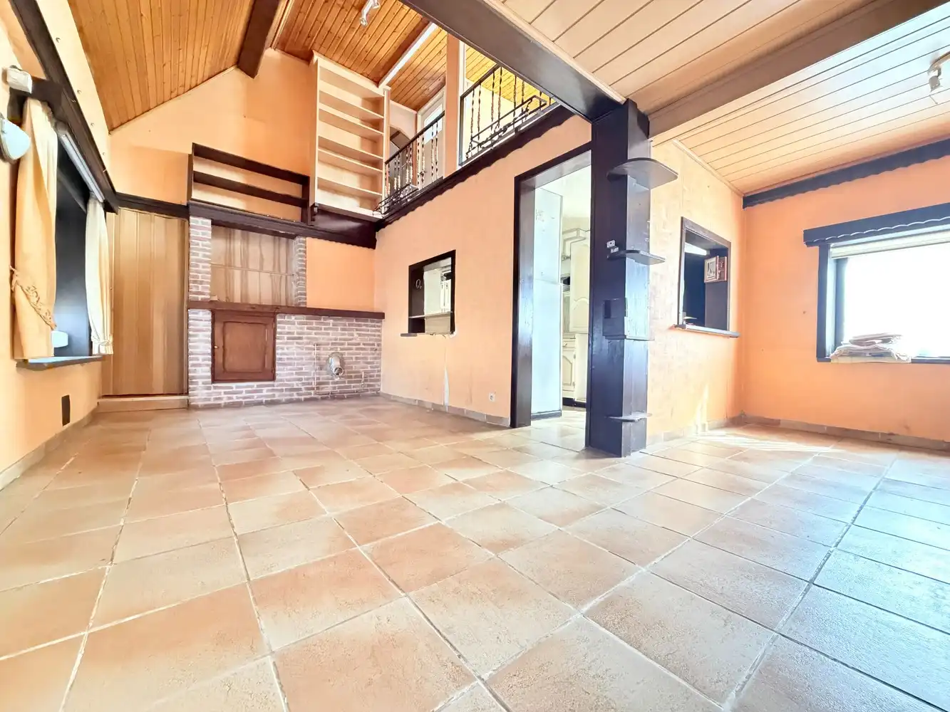 Lichtrijke woning met 2 slaapkamers en zonnige tuin foto 2