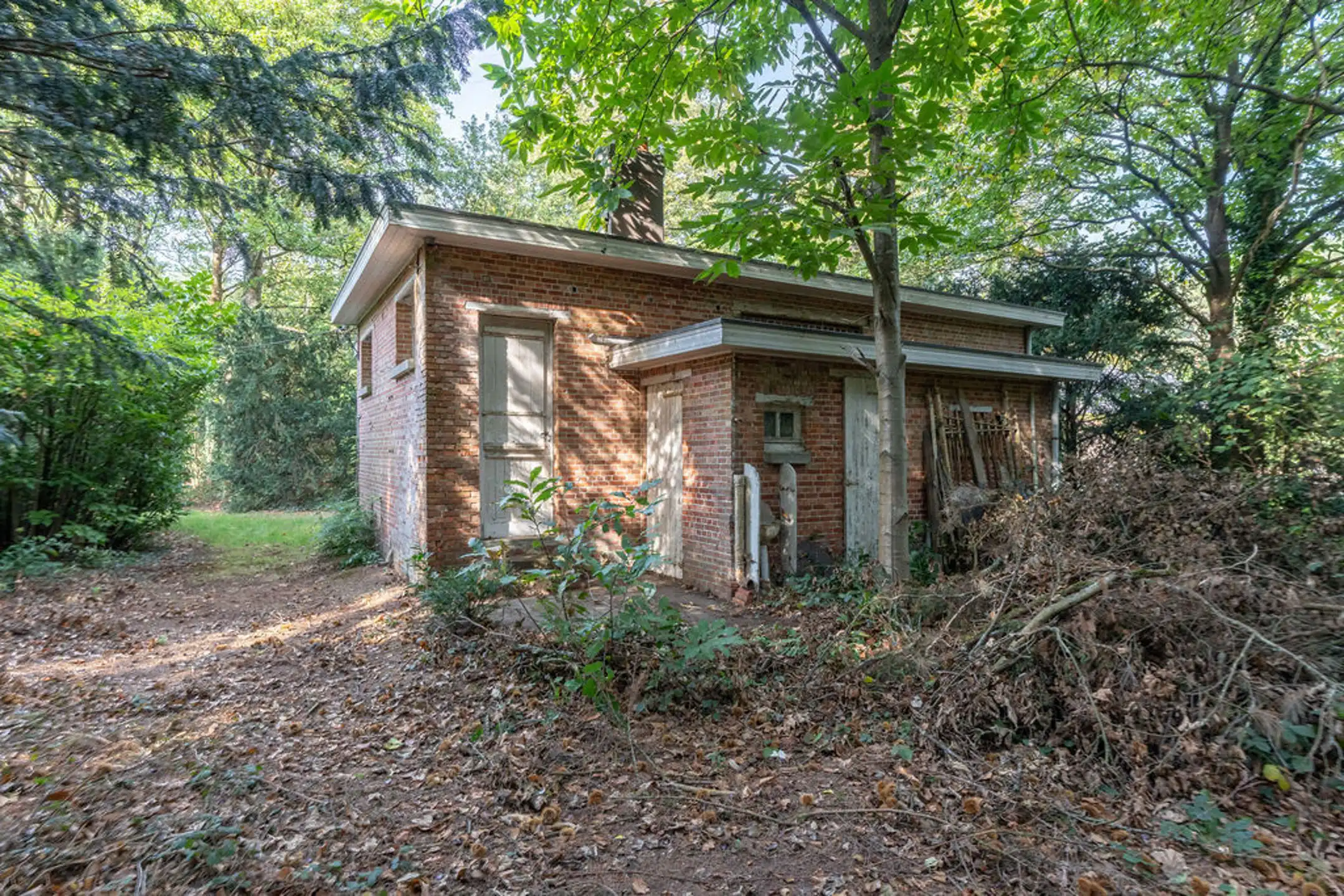 Bouwgrond / grondig te renoveren woning op 3.250m² grond. foto 7