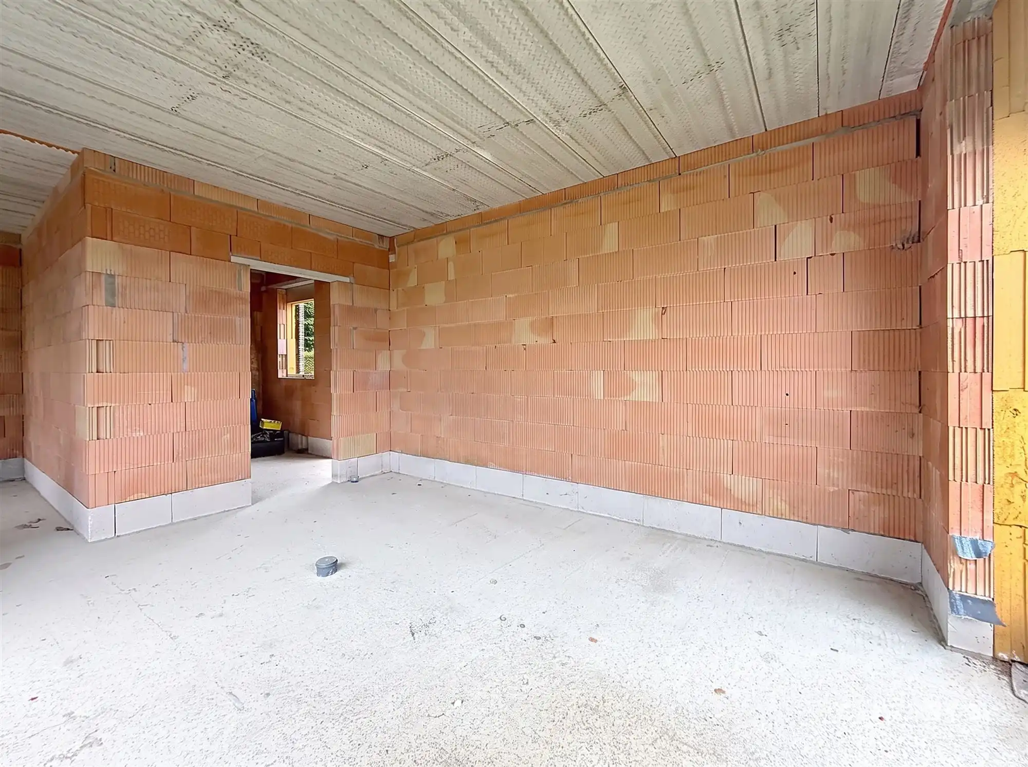 Prachtige ruwbouw woning met afgewerkt bijgebouw te koop! foto 14