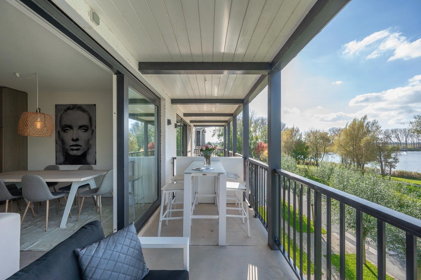 Prachtig appartement met frontaal zicht op het meer van Duinenwater. foto 21