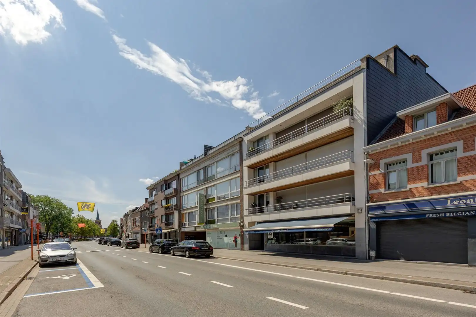 Gemeubelde penthouse in hartje Brasschaat foto 23