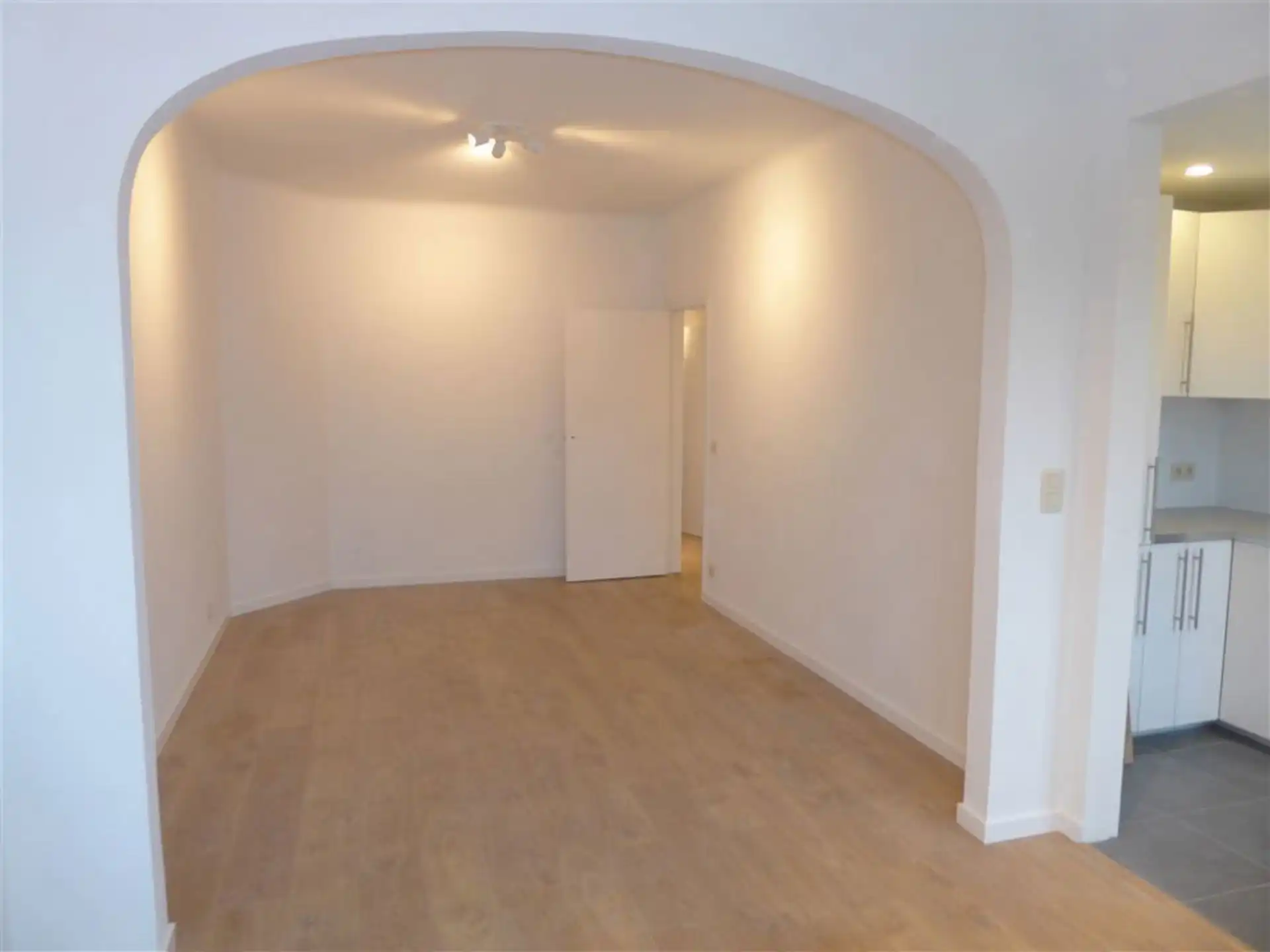 Appartement met 1 slaapkamer + bureau foto 3