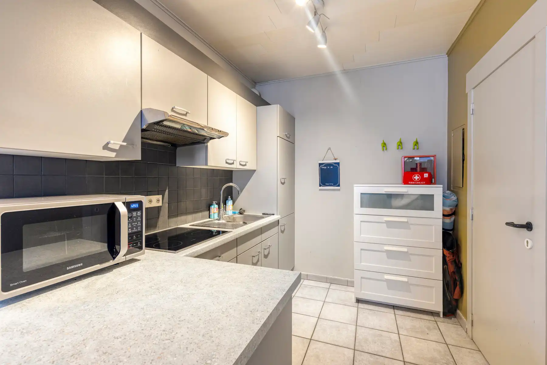 Instapklaar appartement/studio nabij Gent-Zuid foto 6