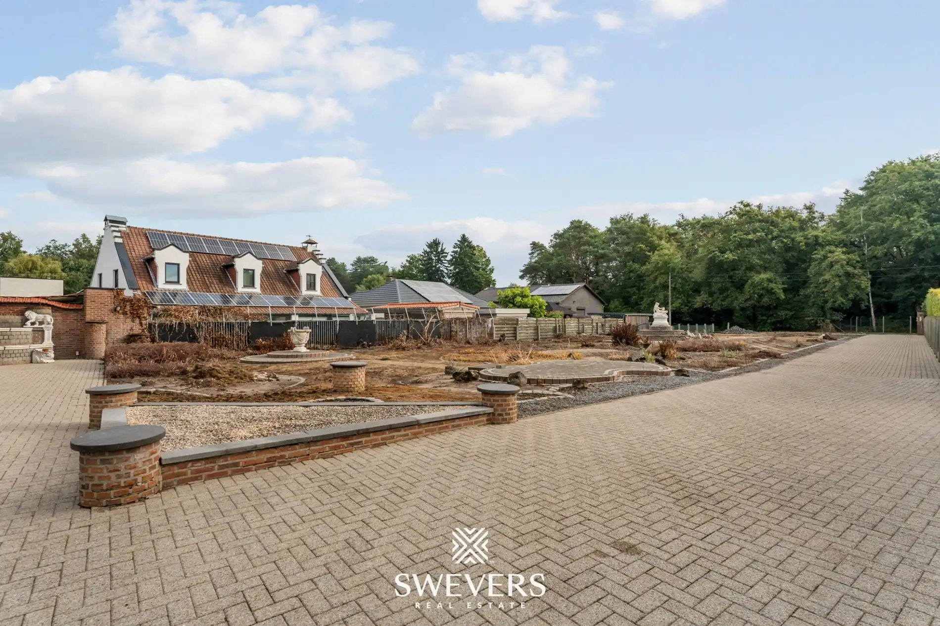 Bouwgrond open-bebouwing met vrijstaande opslagruimte en garage foto 10