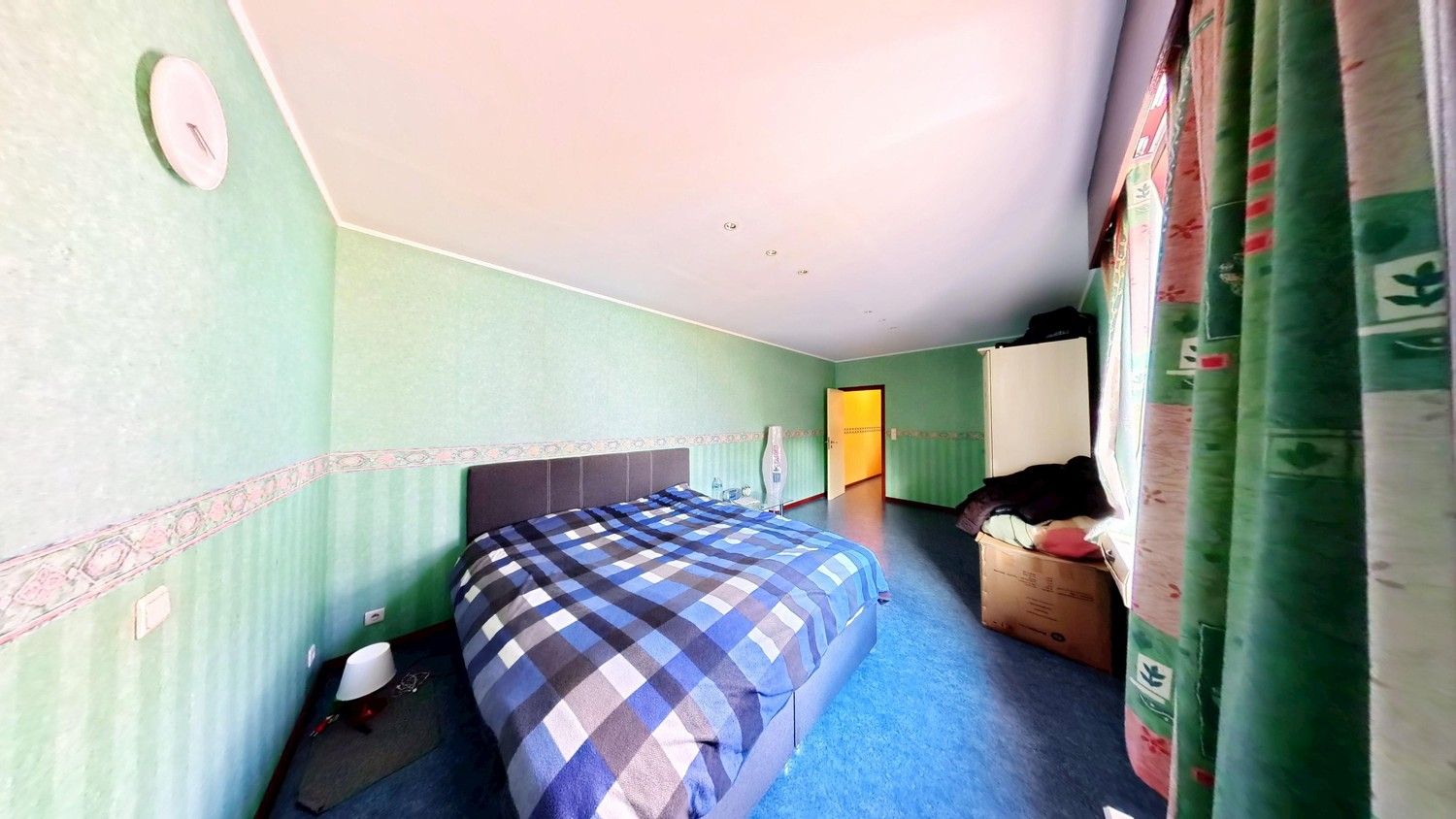 Handelspand met zeer ruim appartement in het centrum Brakel! foto 12