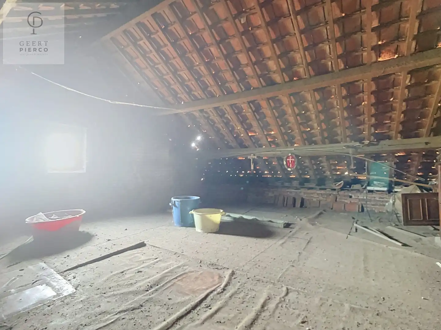 Deze charmante halfopen woning is gelegen in het landelijke Gingelom. Met een perceelbreedte van circa. 20m biedt dit pand extra mogelijkheden. foto 18