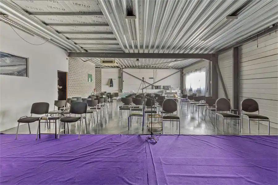 Bedrijfshal te koop in Geel via overdracht van aandelen foto 18