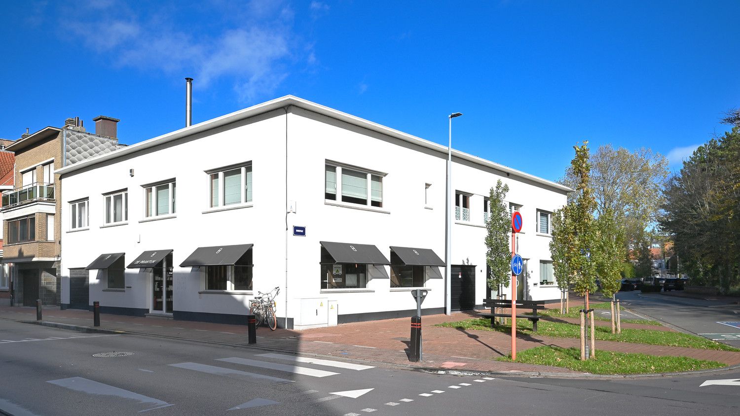 Handelsruimte op toplocatie in Heist - 185 m2 foto {{pictureIndex}}