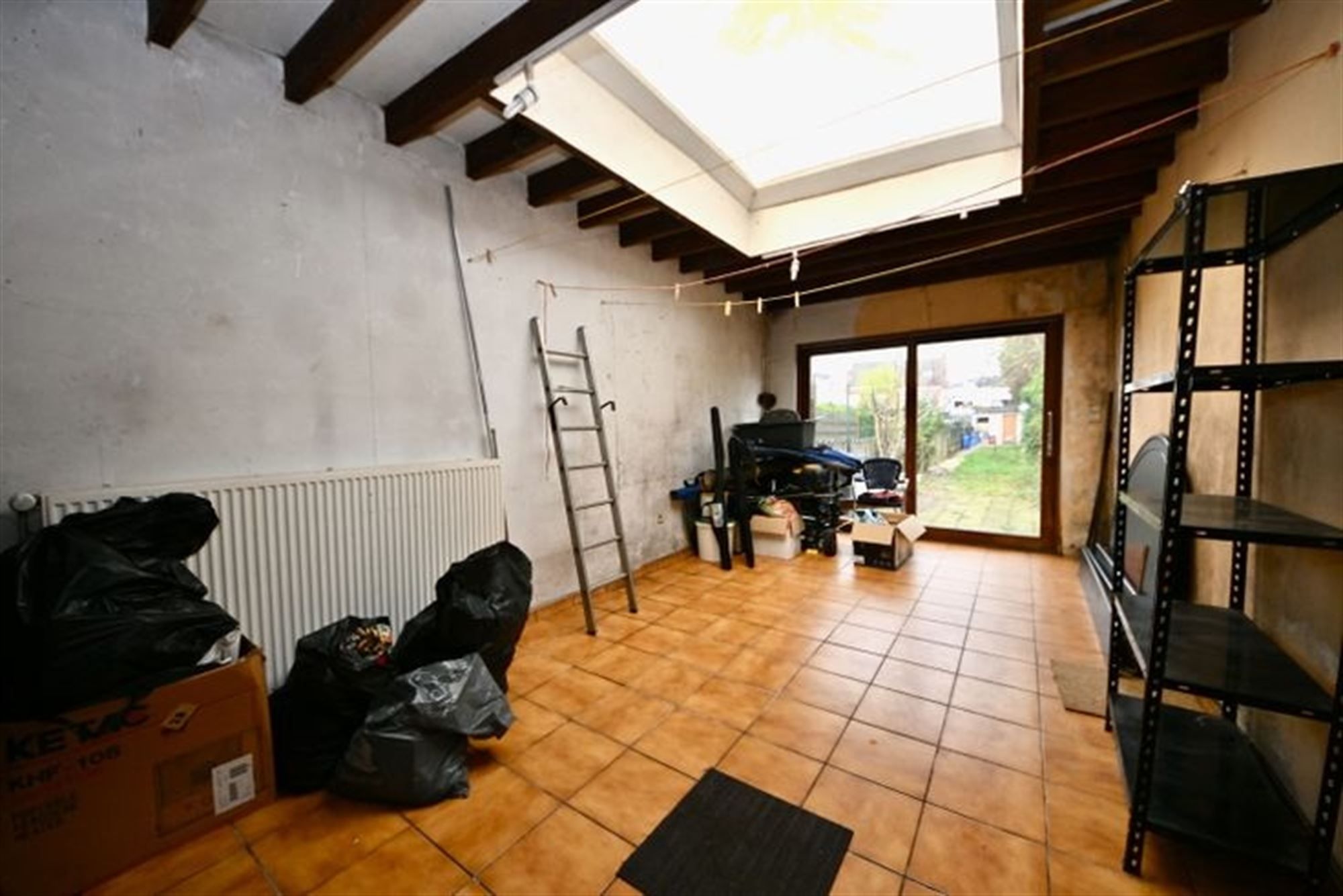 Te renoveren woning met 2 slaapkamers en tuin. foto 9