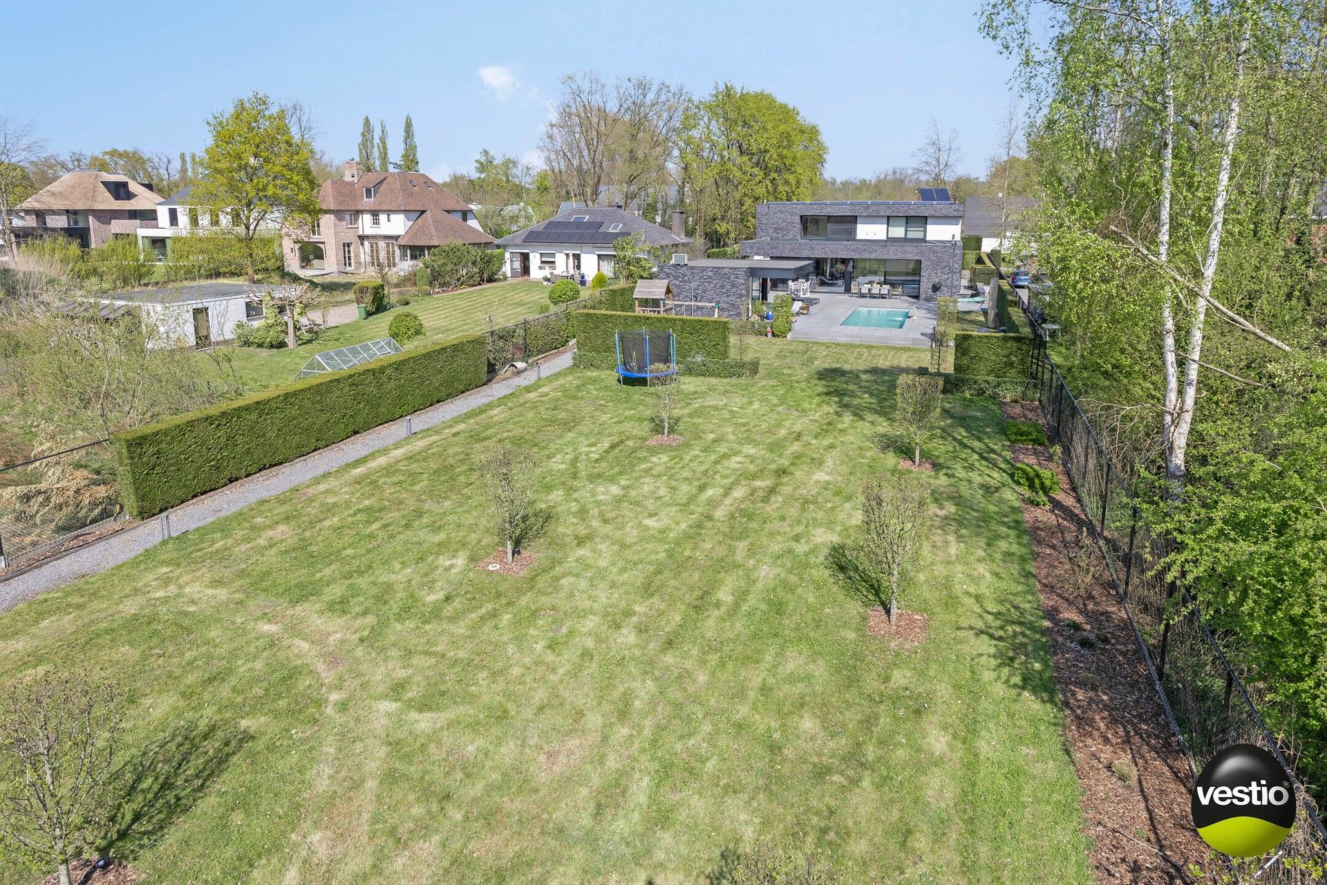 EXCLUSIEVE VILLA MET 3 SLAAPKAMERS, 2 BADKAMERS, BUREEL EN ZWEMBAD TE KOOP IN HASSELT foto 39