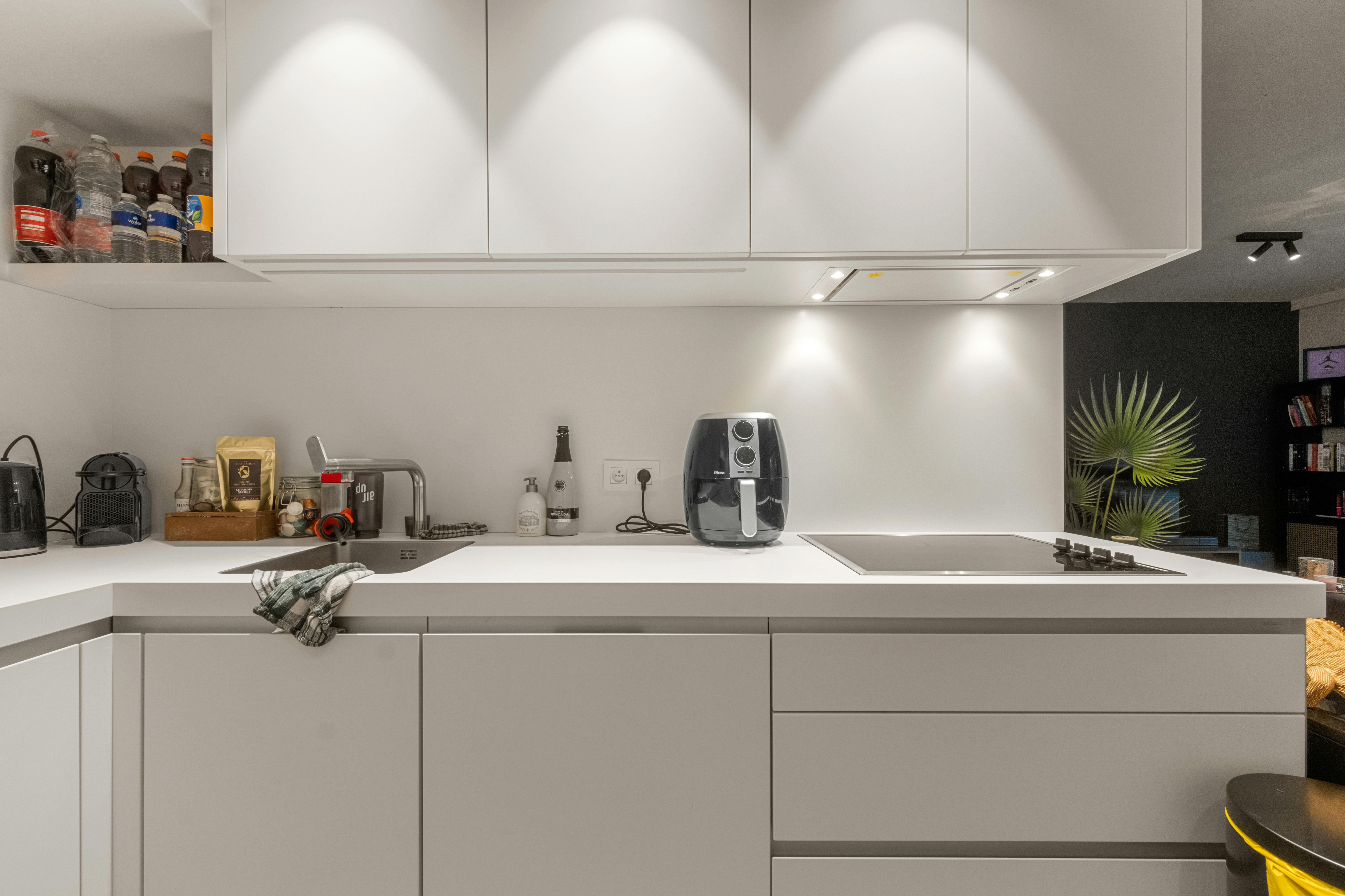 Instapklaar éénslaapkamerappartement met garage te koop foto 7