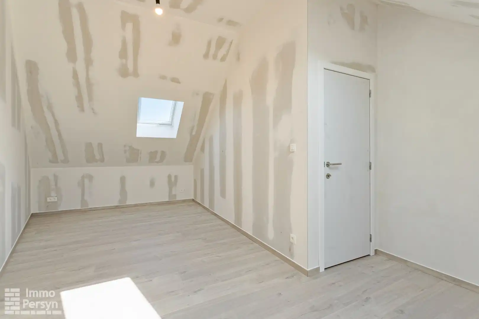Instapklare halfopen bebouwing met 3 slaapkamers foto 23