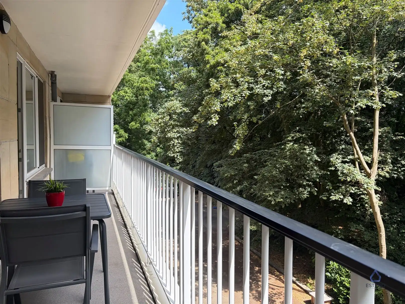Ruim 2 slaapkamerappartement te Berchem foto 11