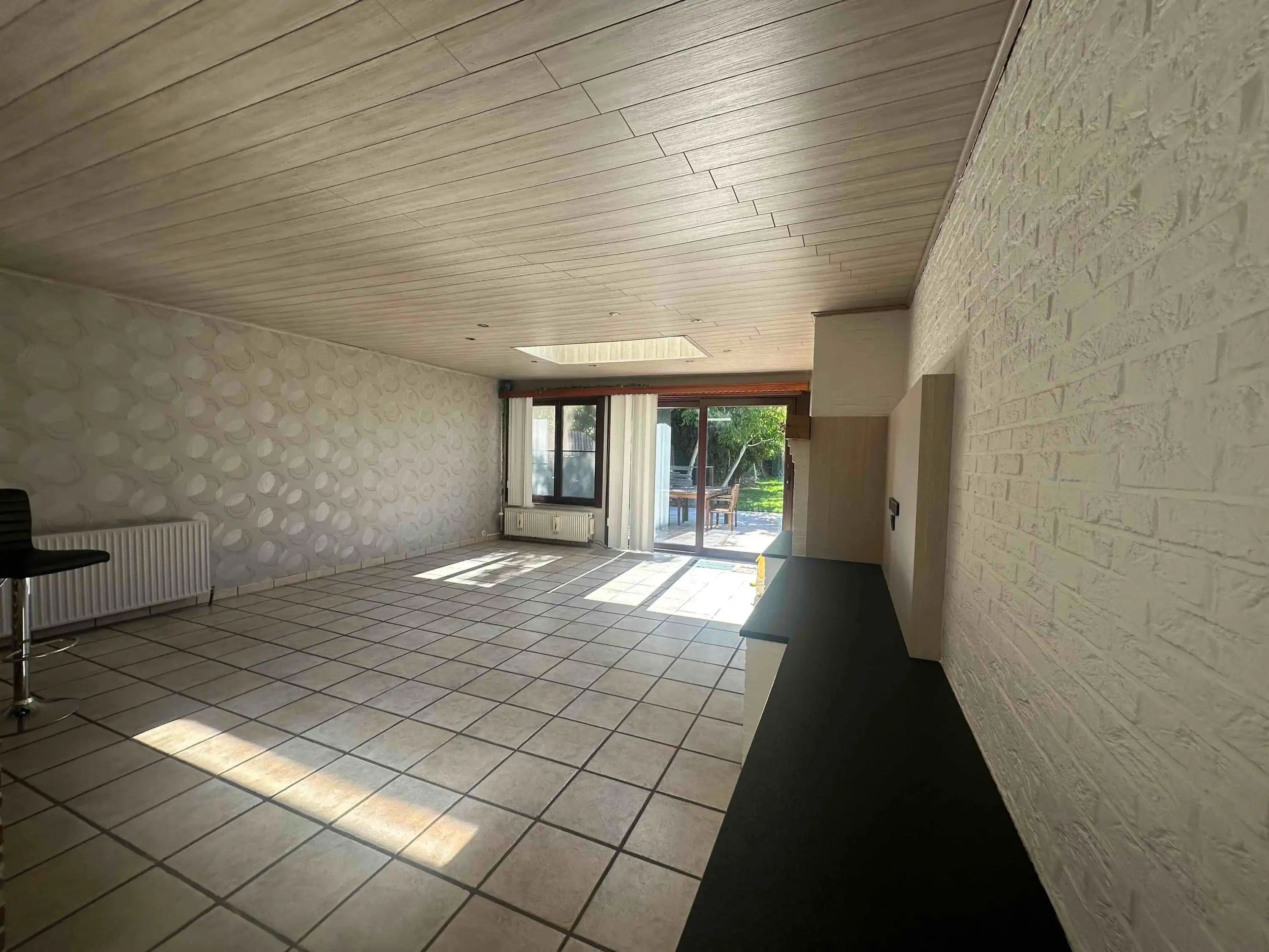 Rustig gelegen woning met 3 slaapkamers, garage en tuin foto 3