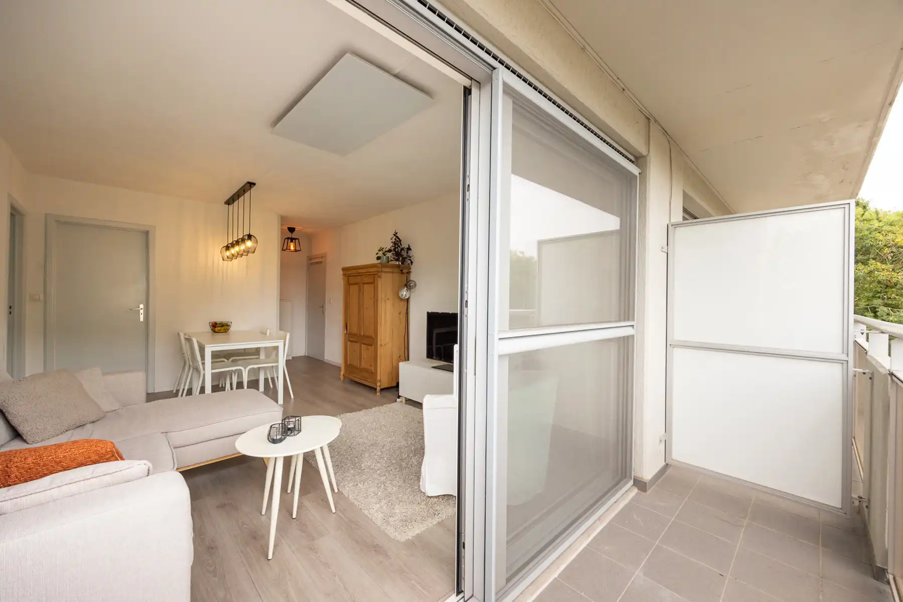 INSTAPKLAAR APPARTEMENT MET 1 SLAAPKAMER EN TERRAS GELEGEN OP TOPLOCATIE TE HASSELT! foto 19