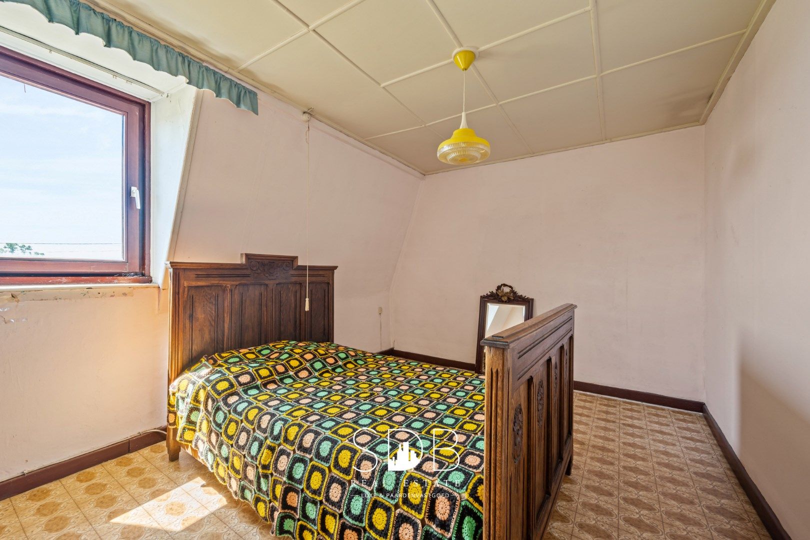 Charmante hoeve met bijgebouwen en graslanden op 27.559m² foto 12