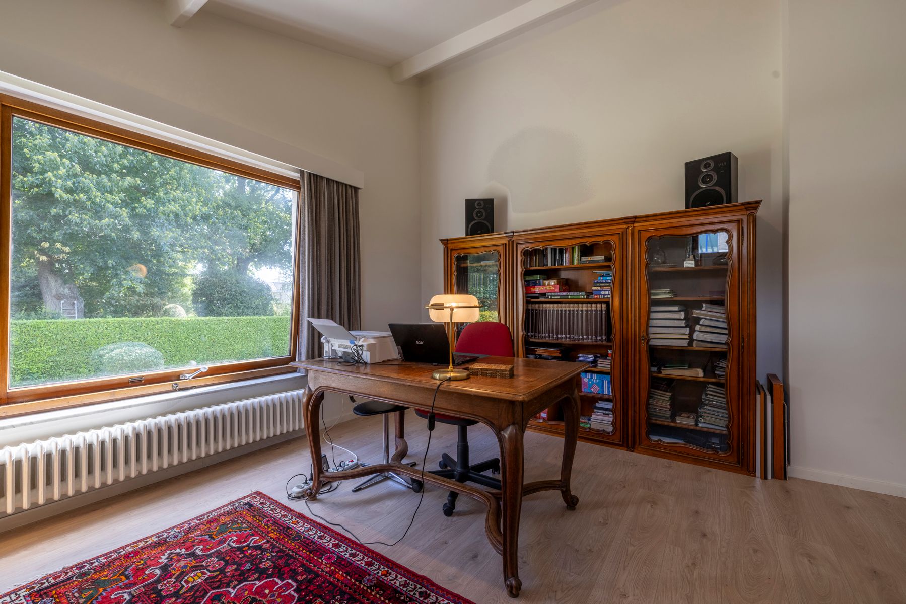 Villa met 4 slaapkamers, grote tuin en garage te koop! foto 17