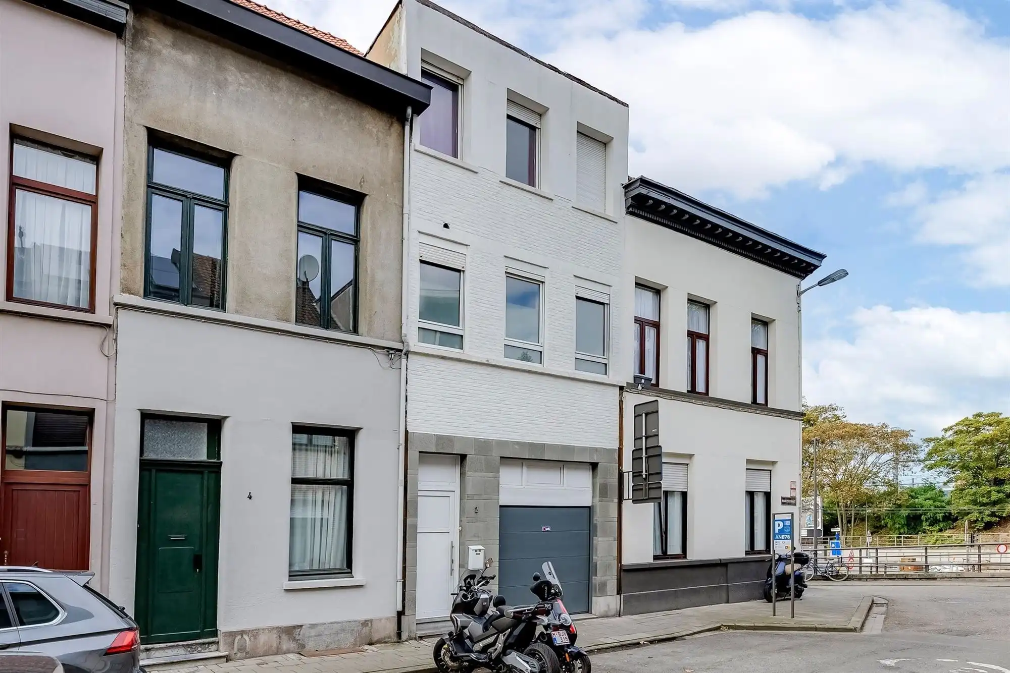 Bel-etagewoning met 2 slaapkamers en ruime garage foto 11