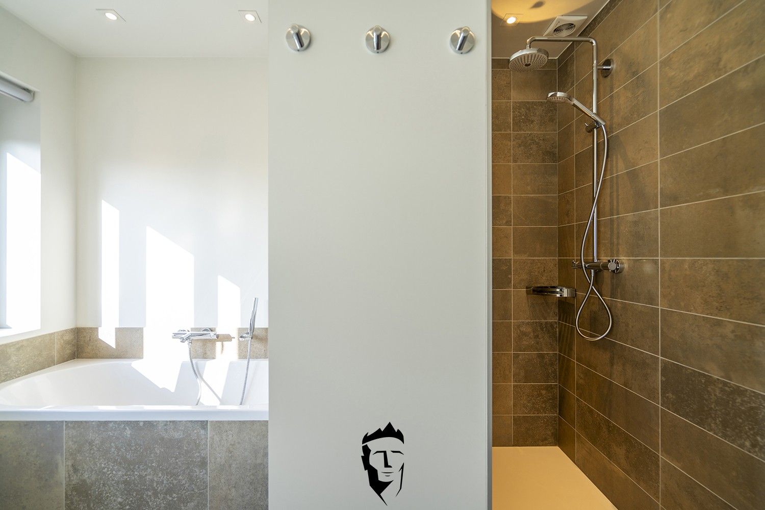 LUXUEUS WONEN foto 20