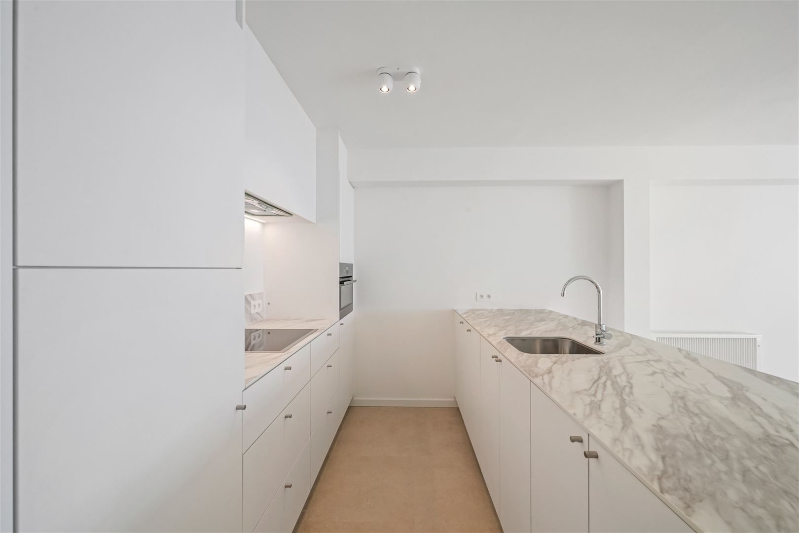 Uniek tweekamerappartement op toplocatie aan de Zeedijk! foto 4