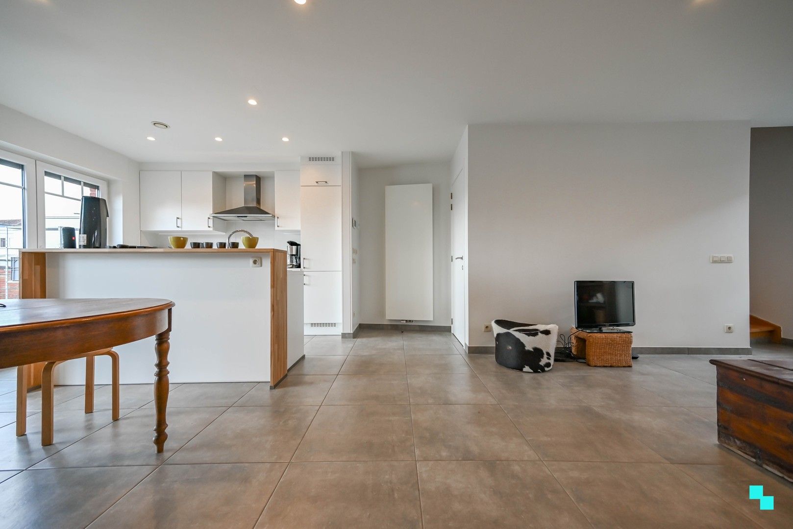 Energiezuinige woning met 2 slaapkamers & garagebox nabij centrum Izegem foto 8