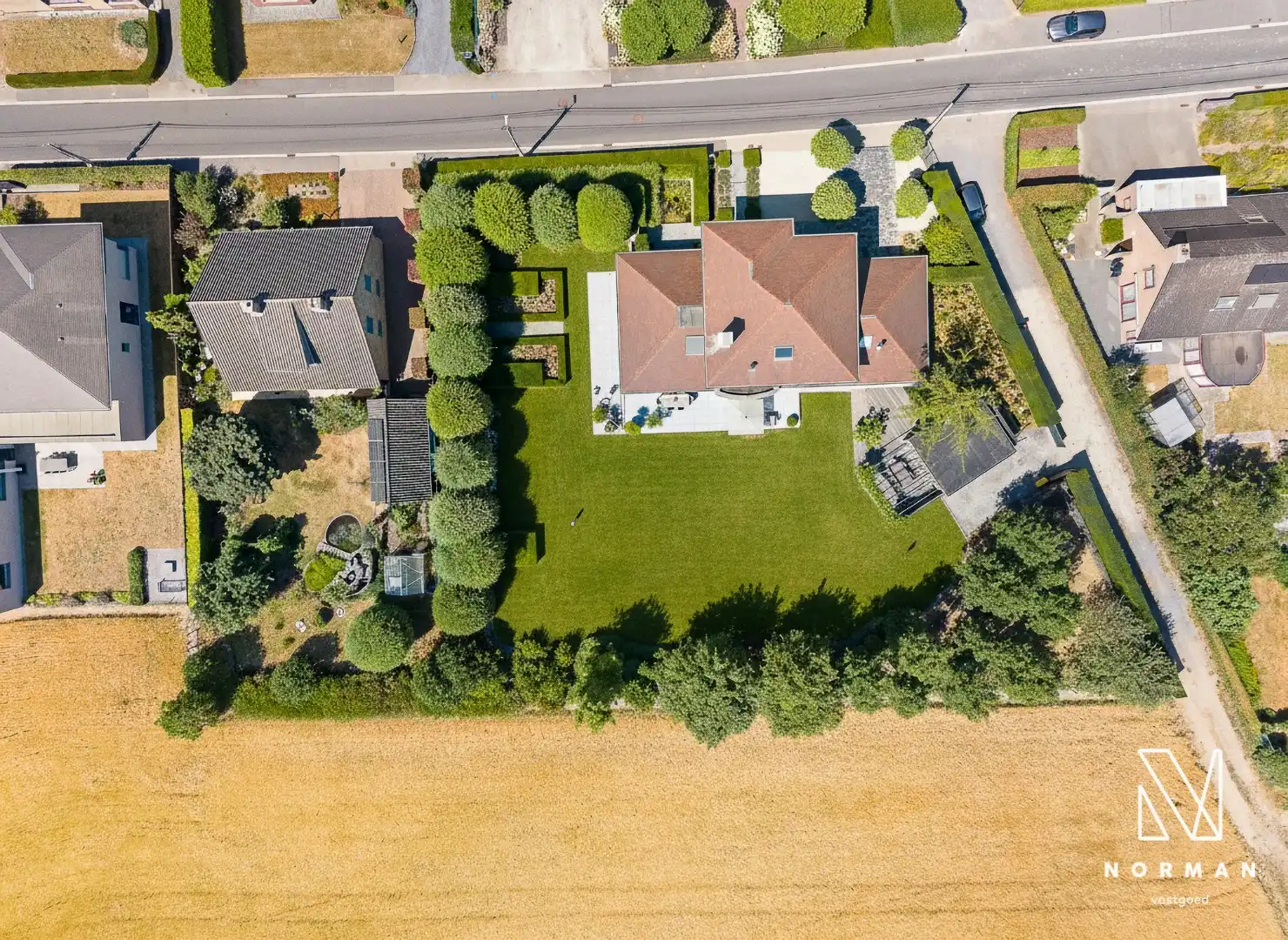 Unieke eigendom op veel grond met 4 kamers, 2 badkamers, dubbele garage, landelijk verzicht,... foto 35
