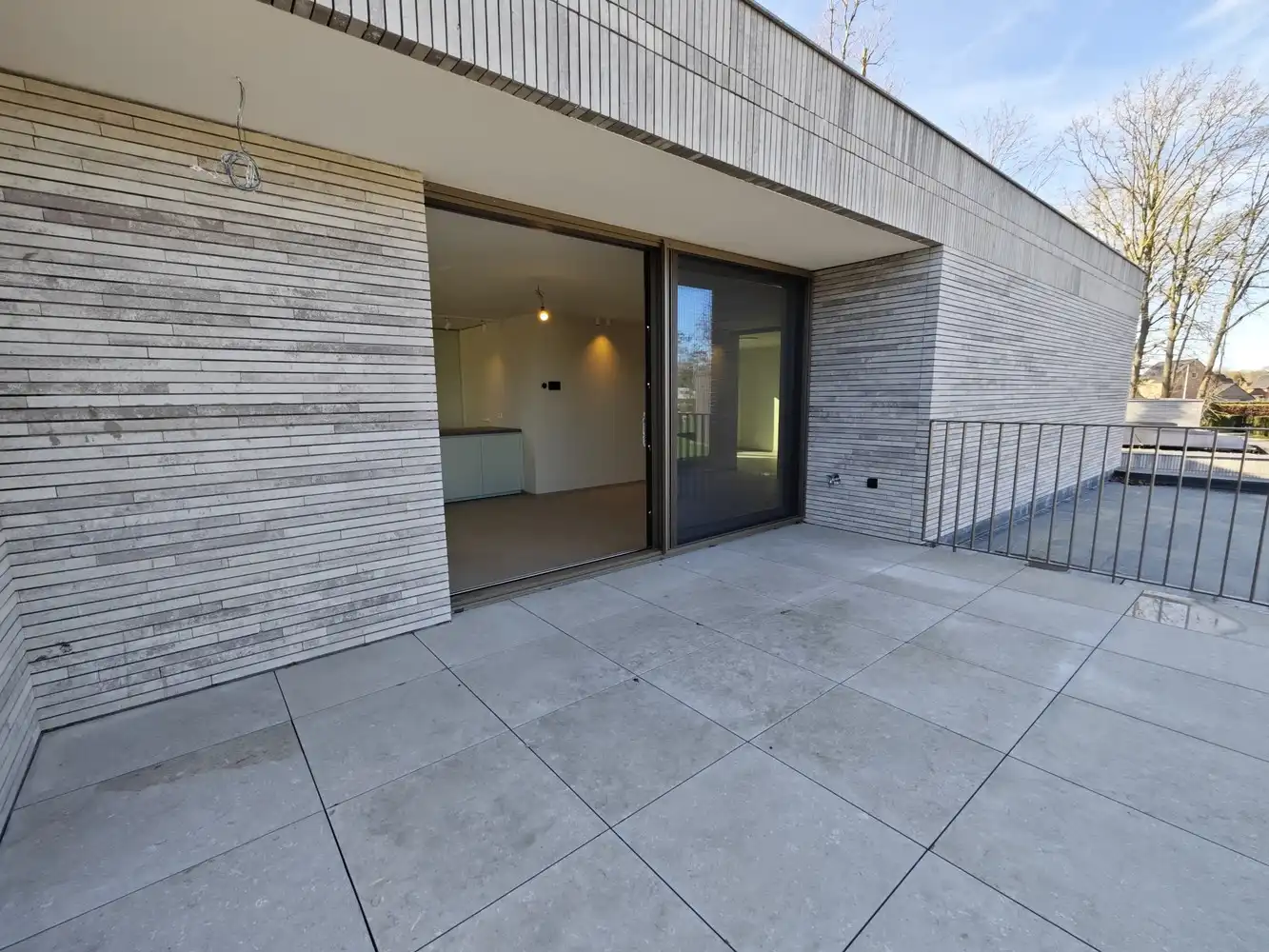 High-end nieuwbouw-duplex met ruim terras, parking en ruime buitenberging foto 2