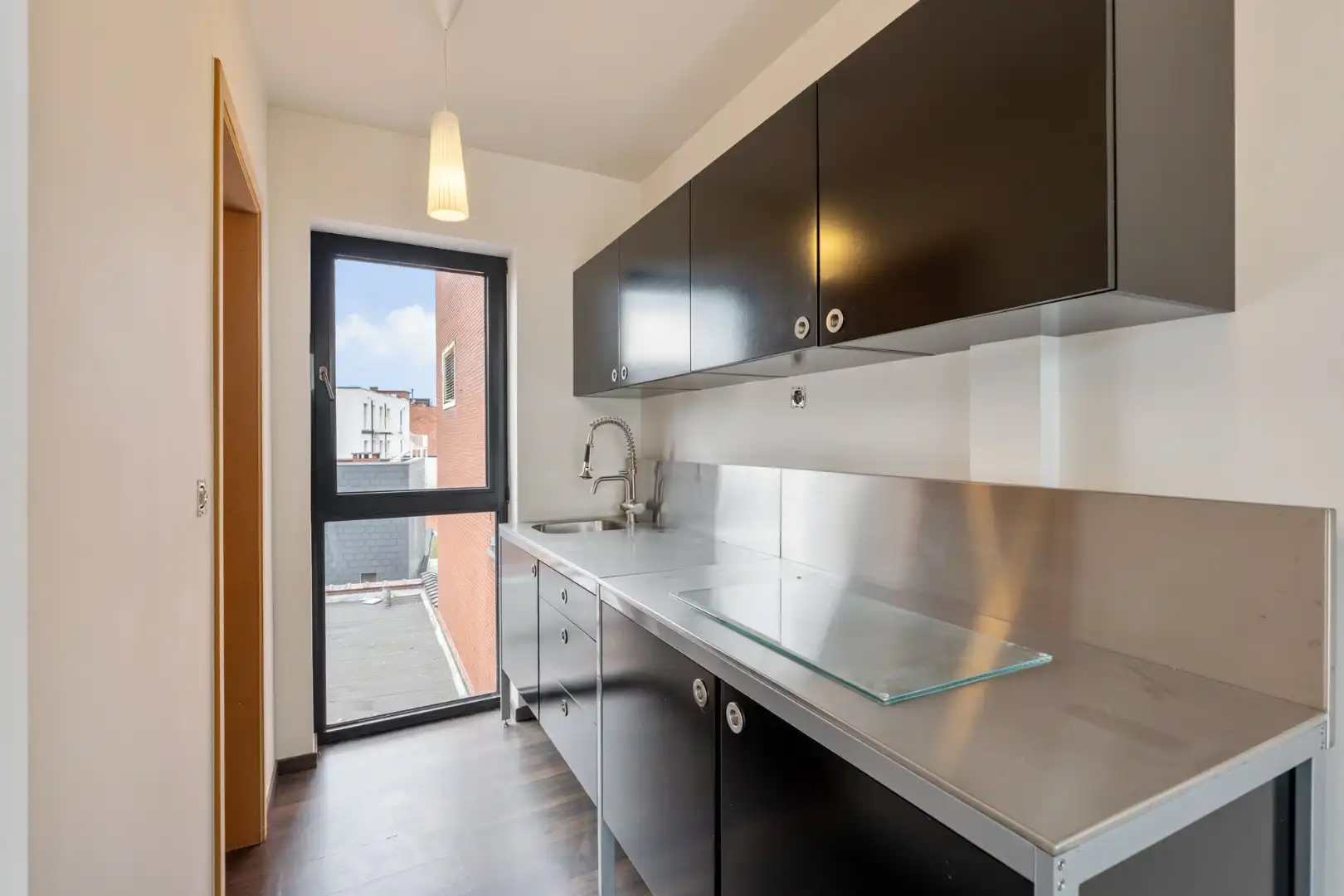 Handelspand, 150m², met 1-slaapkamerappartement op topligging in het centrum  foto 17