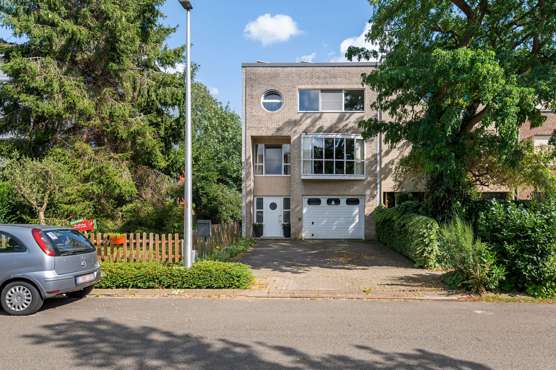 Recent vernieuwde split-level bel-etage in rustige buurt foto 2