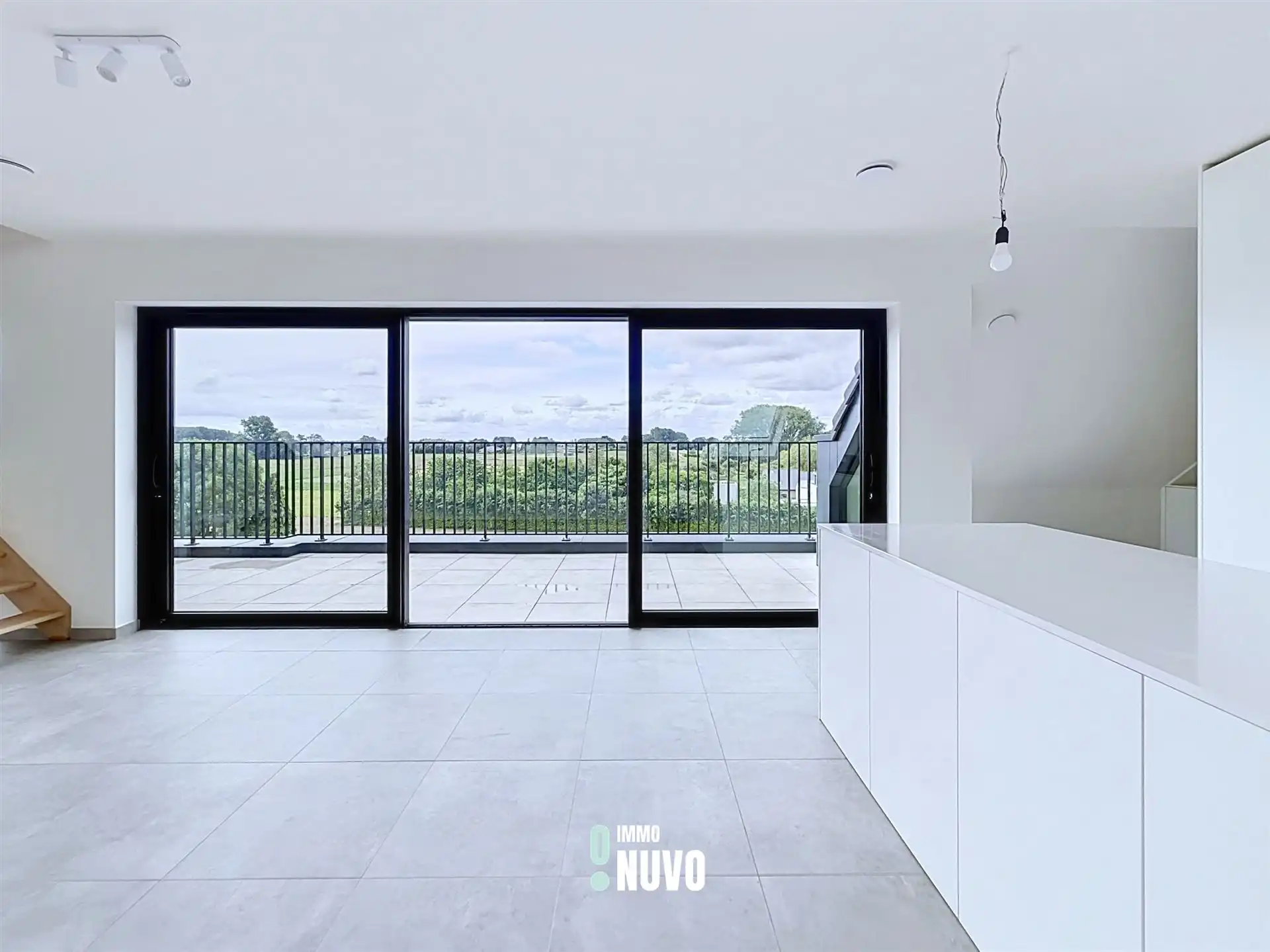 Stijlvol penthouse met 3 slaapkamers, bureau en ruim terras  foto 5