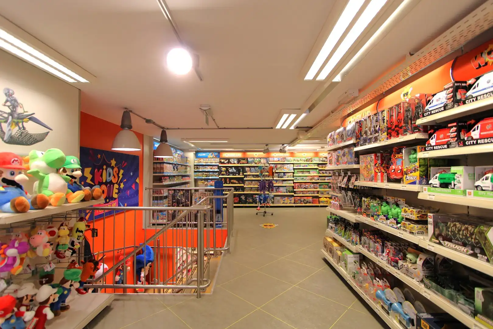 uitstekend gelegen handelspand Lippenslaan 148 foto 8