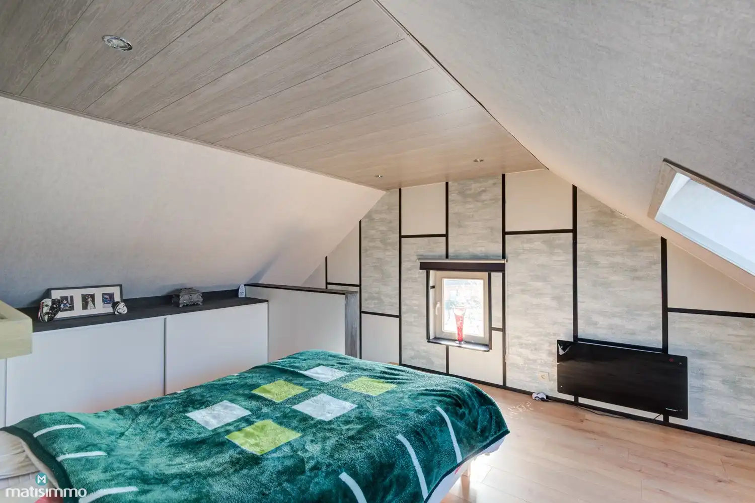 GERENOVEERDE, INSTAPKLARE VRIJSTAANDE WONING MET 3 SLAAPKAMERS IN NEEROETEREN (MAASEIK) foto 20