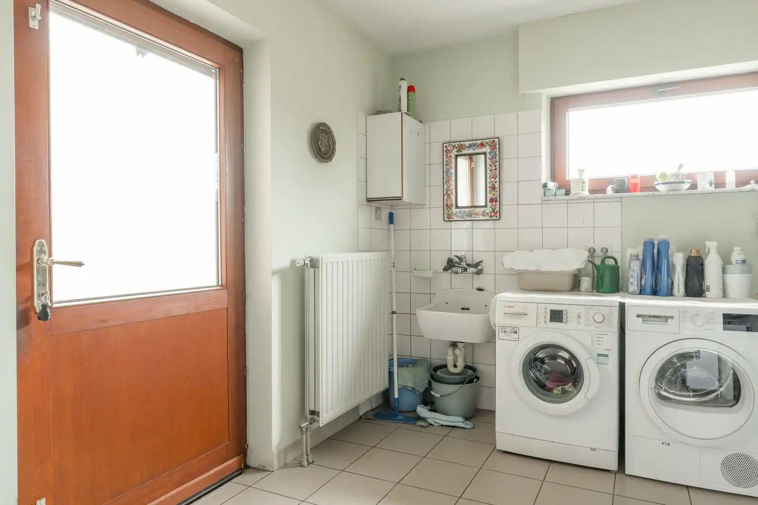 Mooie vrijstaande woning te koop vlakbij het centrum met 4 slaapkamers rustig gelegen op 10a10ca. foto 22