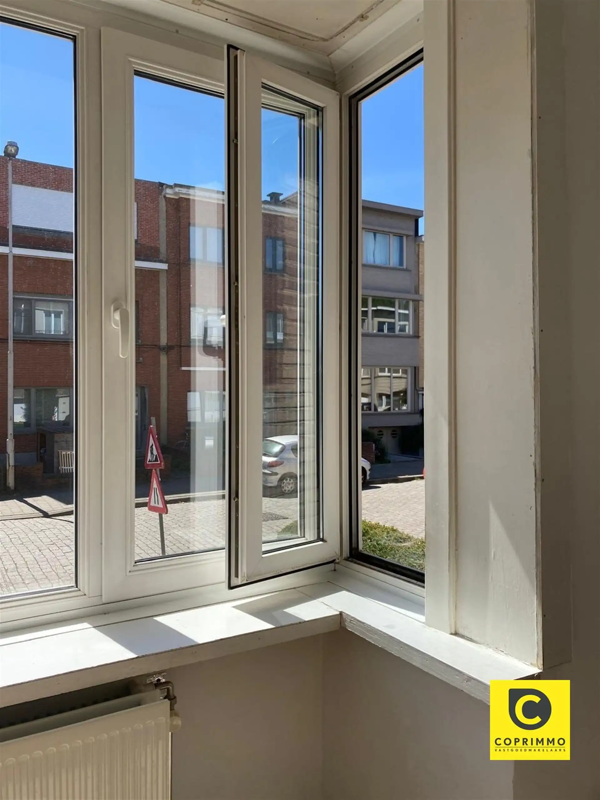 Gelijkvloers appartement met 2 volwaardige slaapkamers foto 2