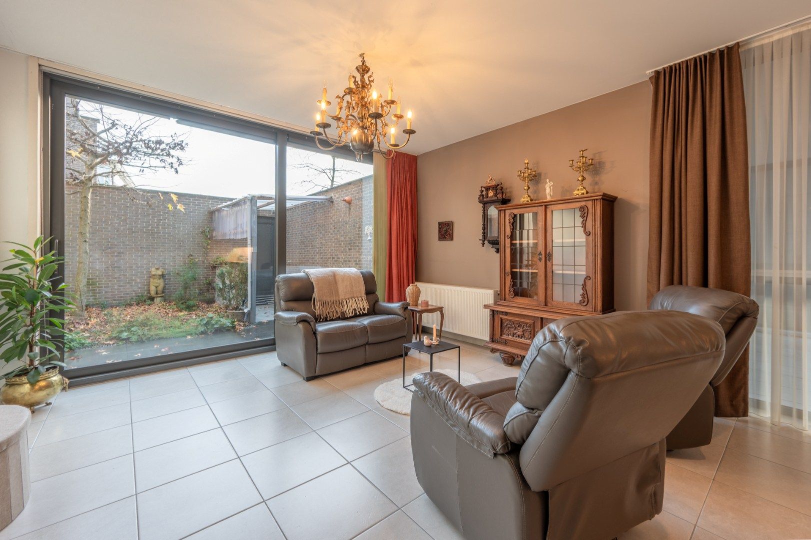 Gelijkvloers hoekappartement op unieke ligging in hartje Brugge foto 3